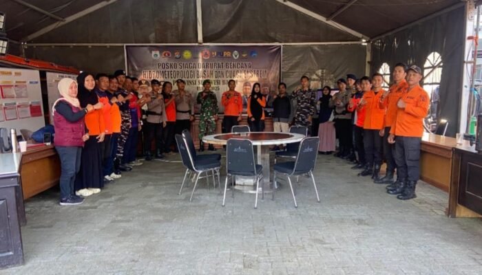 Kalaksa BPBD Sulbar Instruksikan Regu Satu Posko Siaga Darurat Tetap Aktif dan Kompak