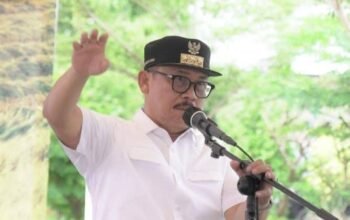 Ketika Bangku Sekolah Ditinggalkan, Gubernur Sulbar Racik Strategi